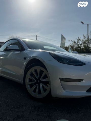 מודעת רכב טסלה מודל 3