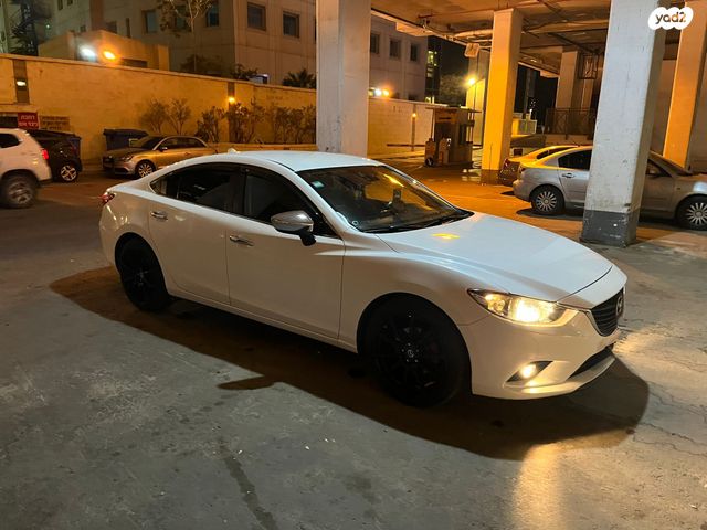 מודעת רכב מאזדה 6