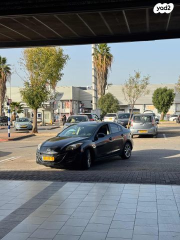 מודעת רכב מאזדה 3