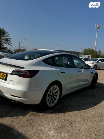 מודעת רכב טסלה מודל 3