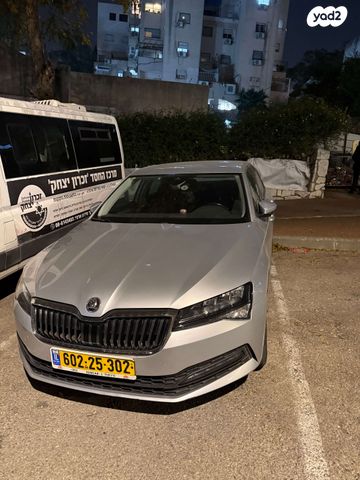 מודעת רכב סקודה סופרב