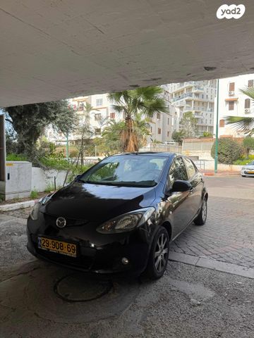 מודעת רכב מאזדה 2