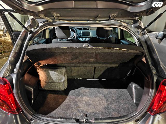 מודעת רכב טויוטה יאריס