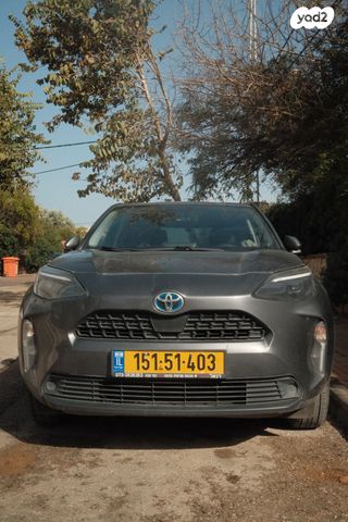 מודעת רכב טויוטה יאריס קרוס