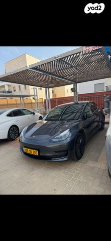 מודעת רכב טסלה מודל 3