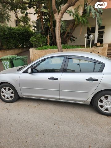 מודעת רכב מאזדה 3