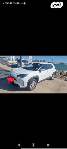 מודעת רכב טויוטה יאריס קרוס