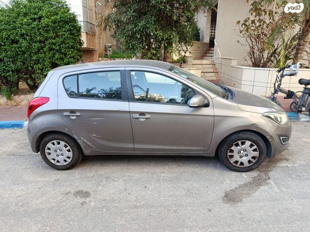 מודעת רכב יונדאי i20