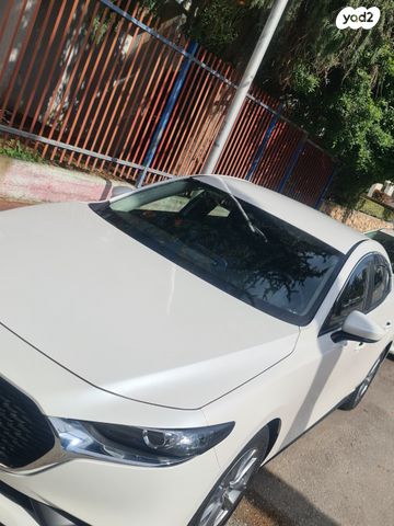 מודעת רכב מאזדה 3