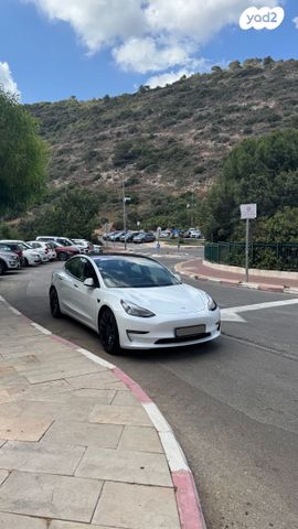 מודעת רכב טסלה מודל 3