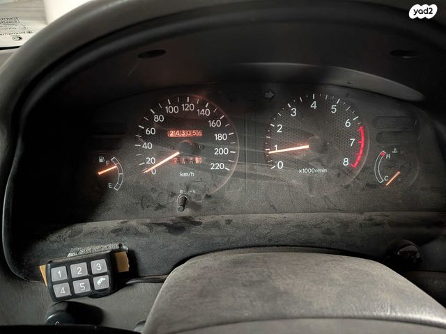 מודעת רכב טויוטה קורולה