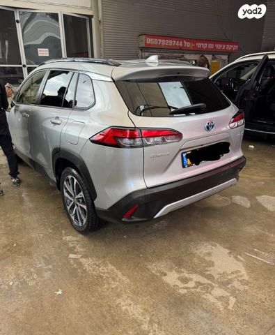 מודעת רכב טויוטה קורולה קרוס