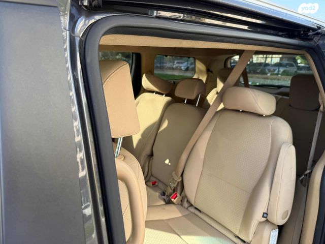 מודעת רכב קיה קרניבל