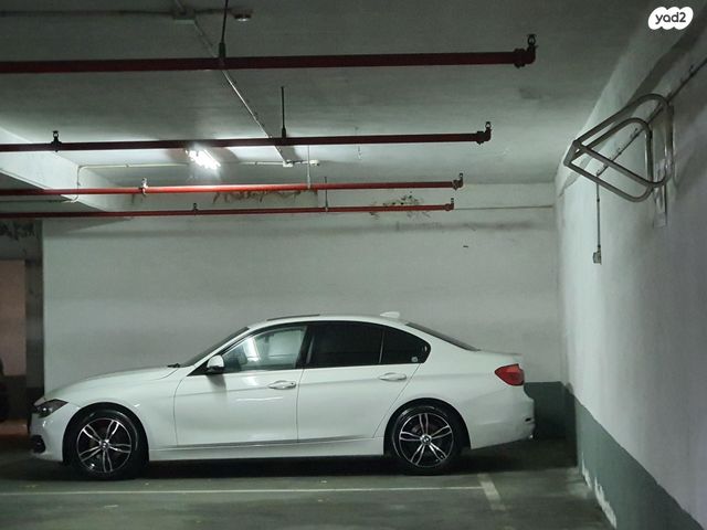 מודעת רכב ב מ וו סדרה 3