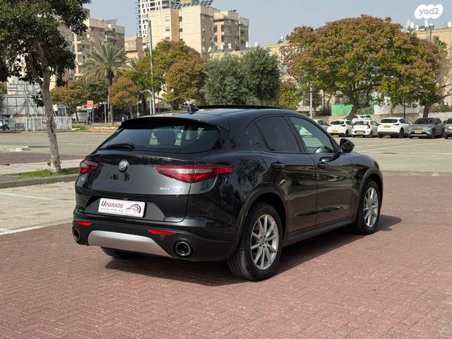 מודעת רכב אלפא רומיאו סטלביו