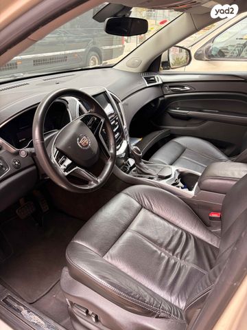 מודעת רכב קאדילק SRX