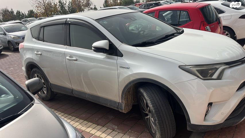 מודעת רכב טויוטה RAV4