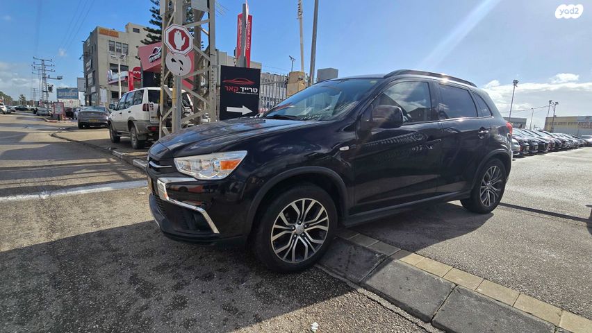 מודעת רכב מיצובישי ASX