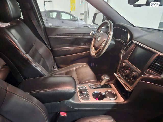 מודעת רכב ג'יפ גרנד צ'ירוקי