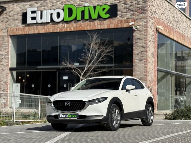 מודעת רכב מאזדה CX-30