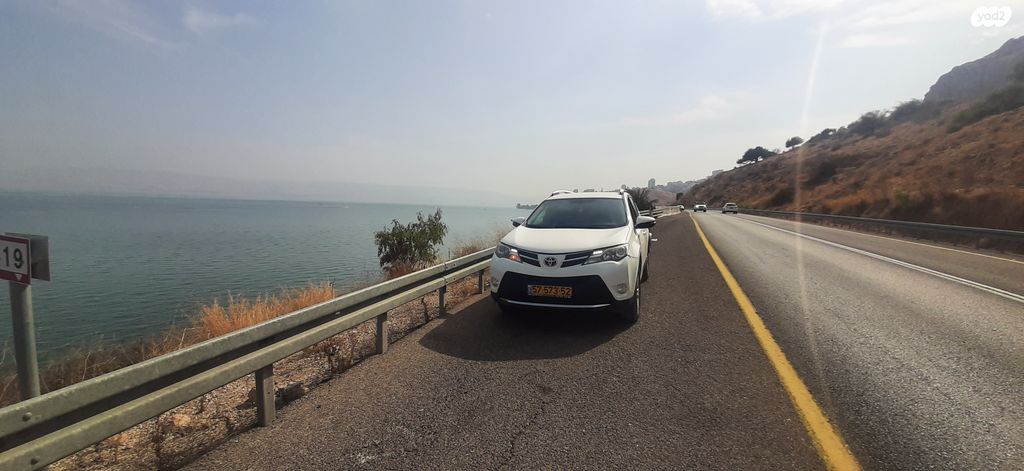 מודעת רכב טויוטה RAV4