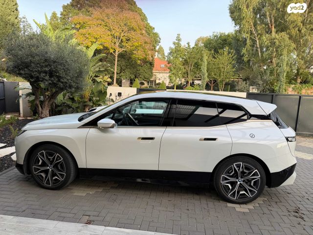 מודעת רכב ב מ וו iX