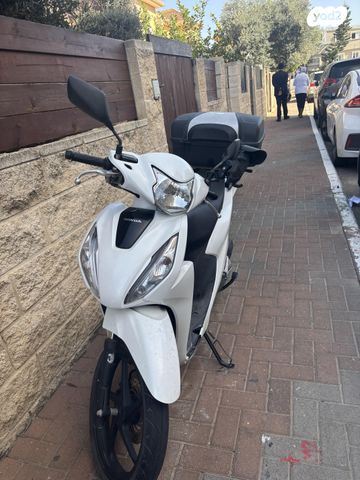 מודעת רכב הונדה ויז'ן 110