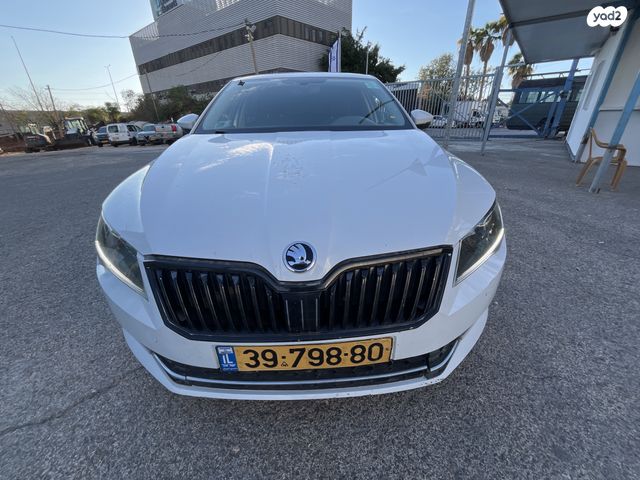 מודעת רכב סקודה סופרב