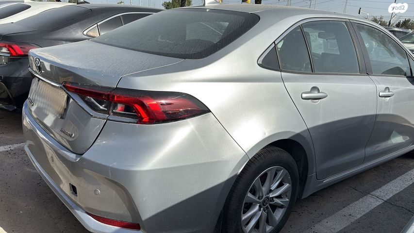 מודעת רכב טויוטה קורולה 2