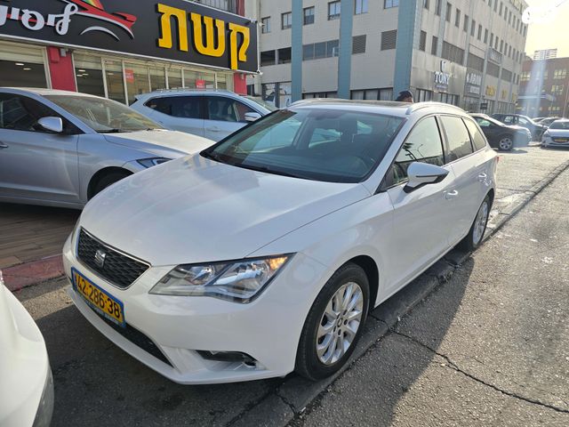 מודעת רכב סיאט לאון