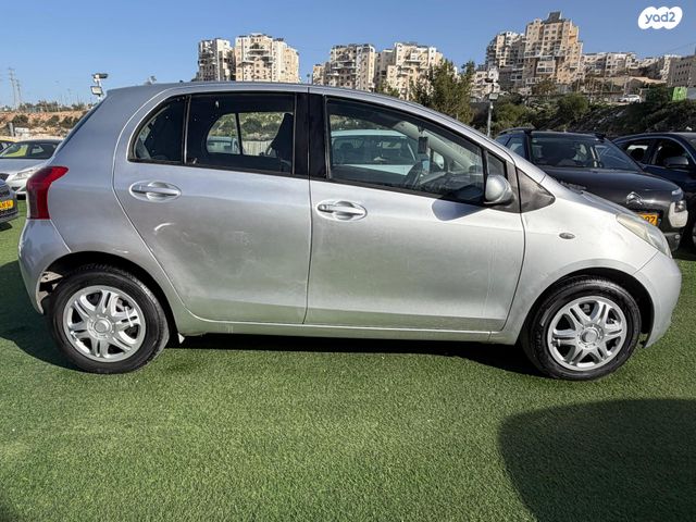 מודעת רכב טויוטה יאריס