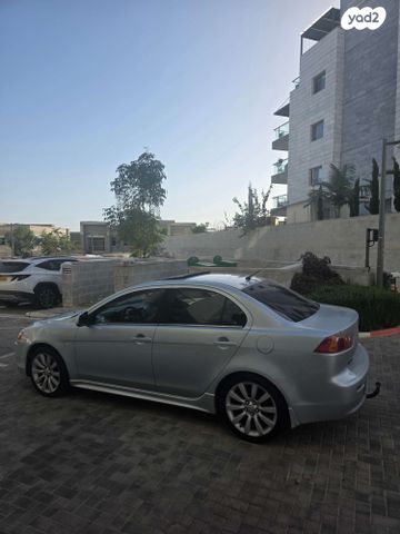 מודעת רכב מיצובישי לנסר