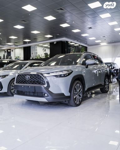 מודעת רכב טויוטה קורולה קרוס