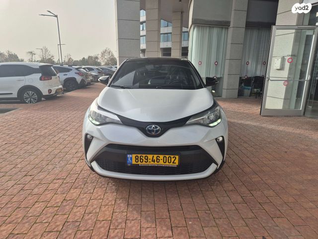 מודעת רכב טויוטה C-HR