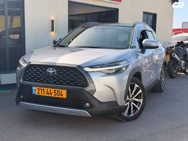 מודעת רכב טויוטה קורולה קרוס