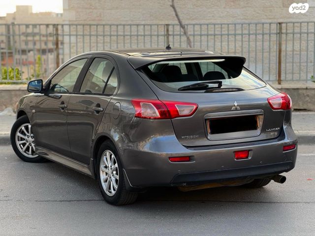 מודעת רכב מיצובישי לנסר