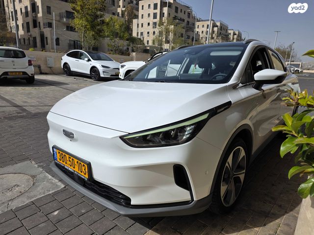 מודעת רכב ג׳ילי Geometry C