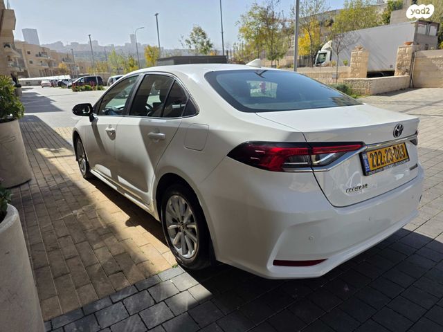 מודעת רכב טויוטה קורולה