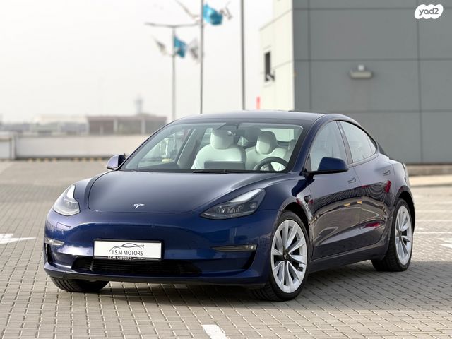 מודעת רכב טסלה מודל 3