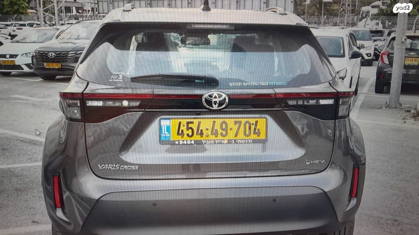 מודעת רכב טויוטה יאריס קרוס