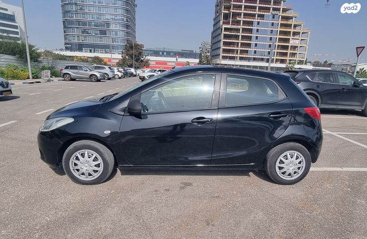 מודעת רכב מאזדה 2