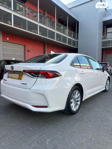 מודעת רכב טויוטה קורולה 2