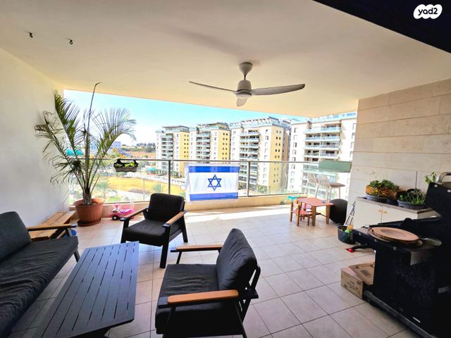 אהוד מנור 16