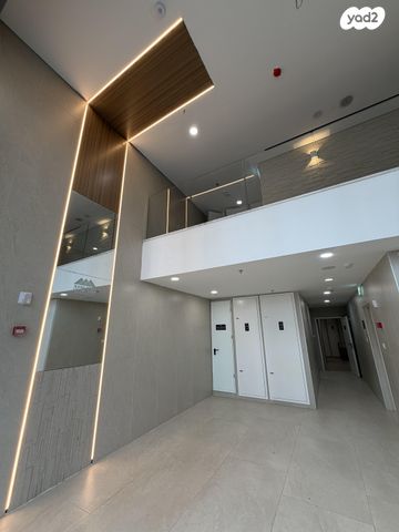 לאה גולדברג 6