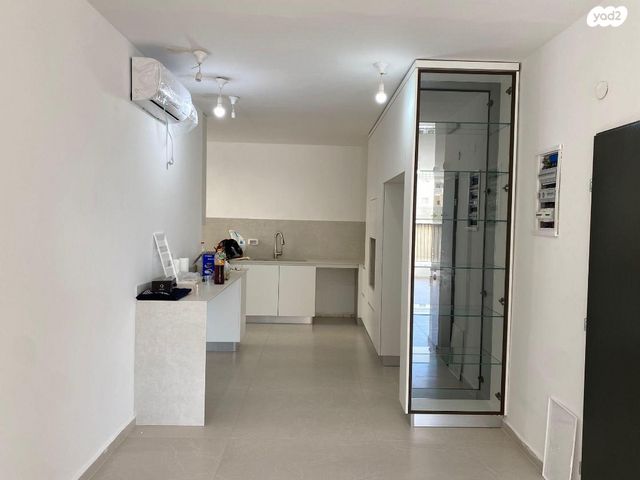 שדרות גלוסקין 32