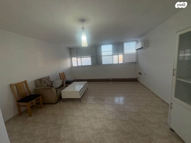 שדרות משה שרת 5