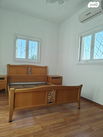 מבוא הגפן 12