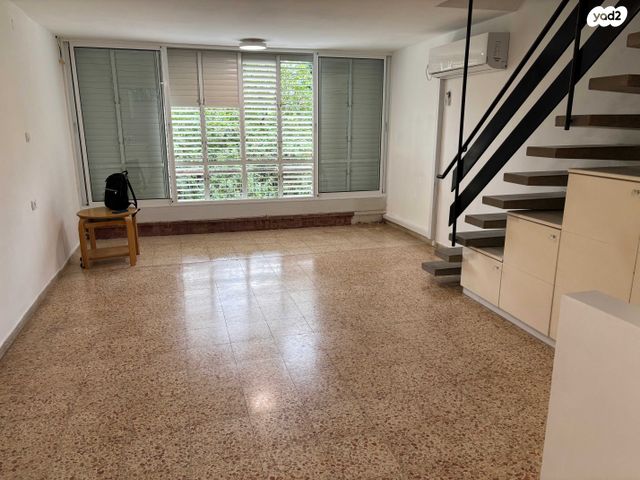 איינשטיין 73