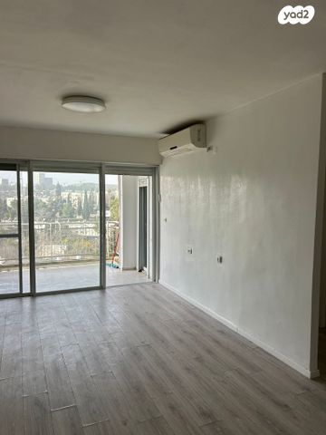 טשרניחובסקי 8