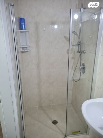 יצחק רבין 14